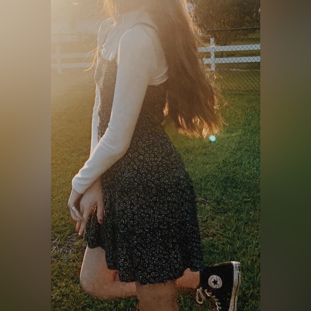 Hollister navy floral dress - Picture 4 of 4